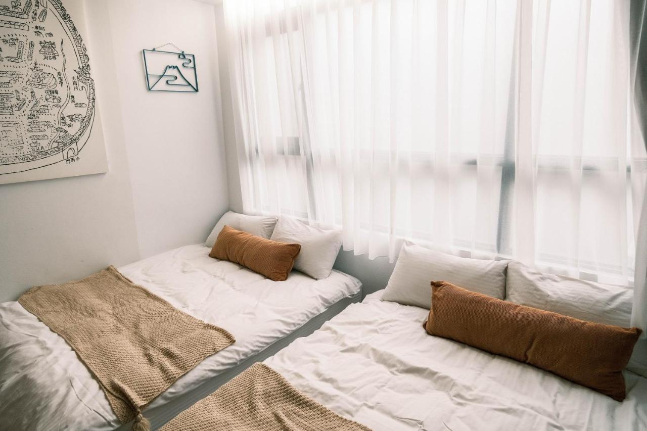 South Gate Home Stay Tainan Bagian luar foto