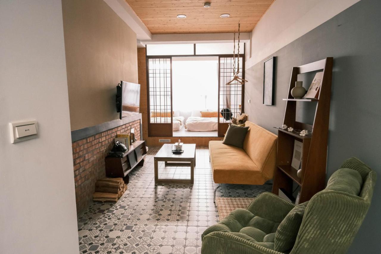 South Gate Home Stay Tainan Bagian luar foto