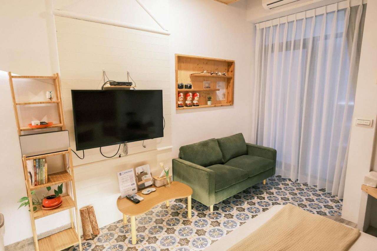 South Gate Home Stay Tainan Bagian luar foto