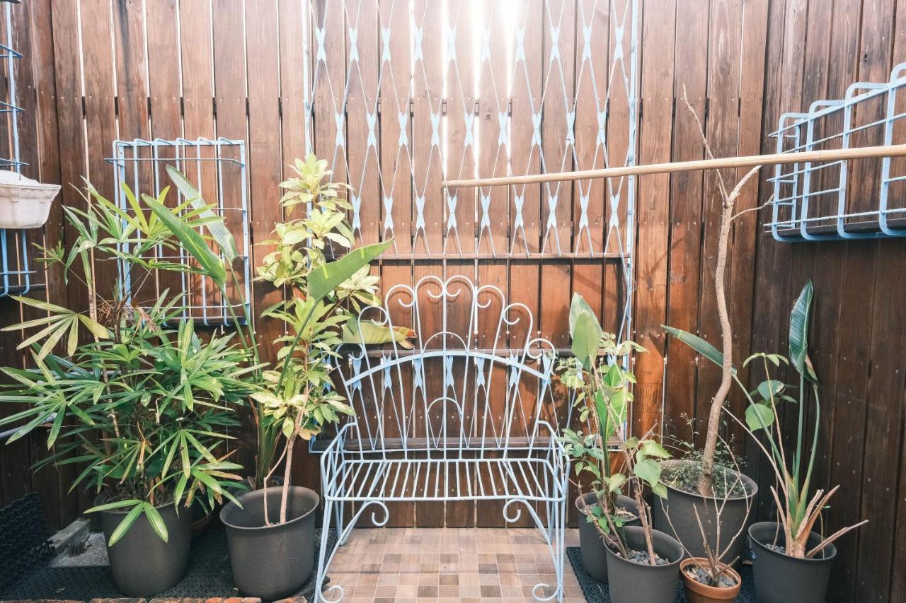 South Gate Home Stay Tainan Bagian luar foto